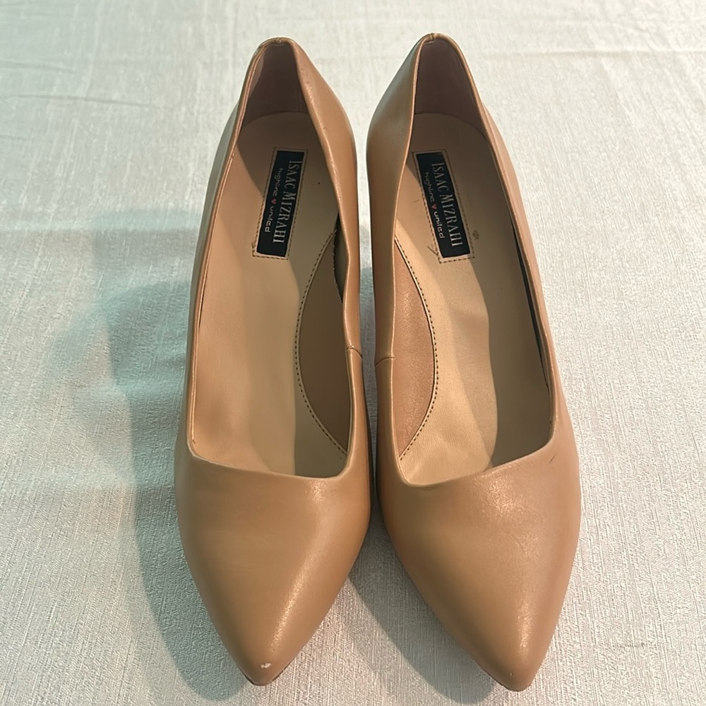 Isaac Mizrahi Tan Heels
